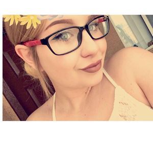 Meet your Posher, Regan